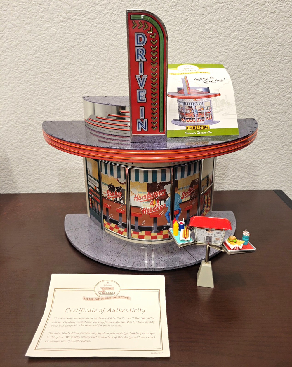 1998 Hallmark Kiddie Car Classics Corner Drive-In + Menu Station Box COA Lights